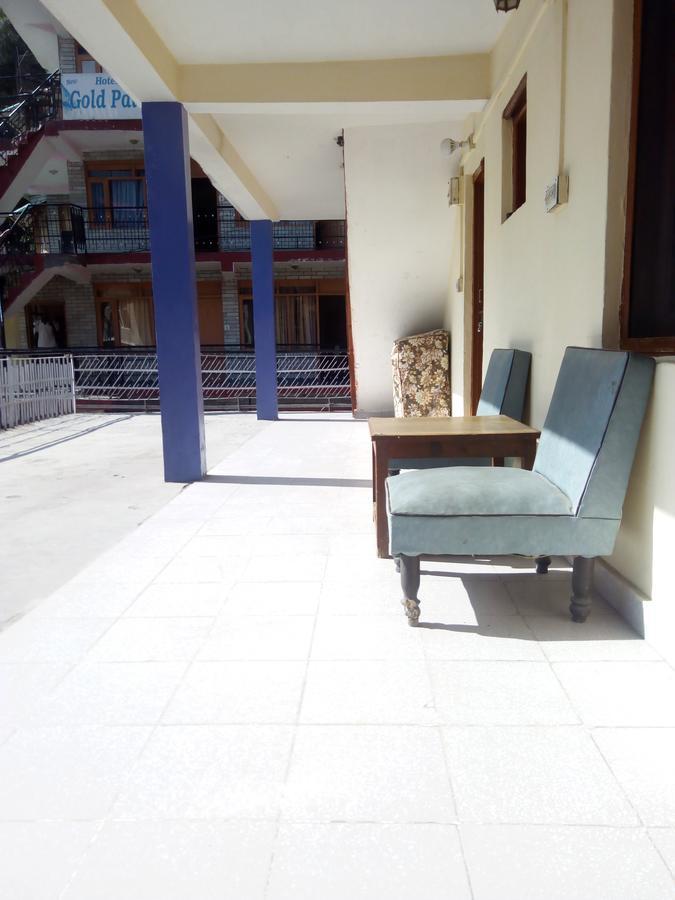 Hotel Everest Manāli Esterno foto